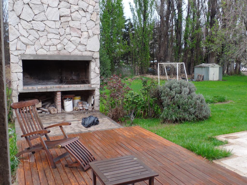 Las Acacias Plottier Exterior photo